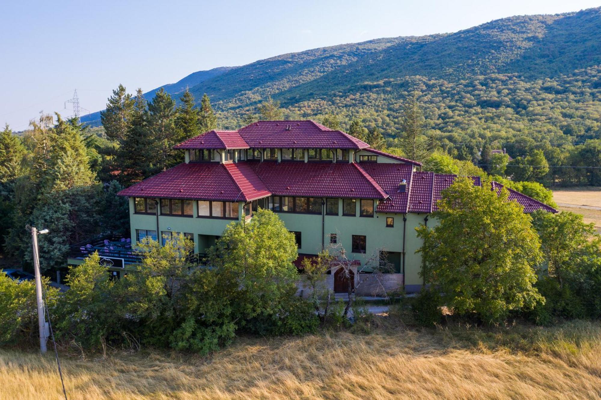 Holiday Resort Zlatni Dol Mostar Goranci Екстериор снимка